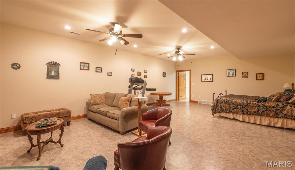 272 Northeast 1350th Avenue Greenfield, IL 62044 - Photo 34 of 71