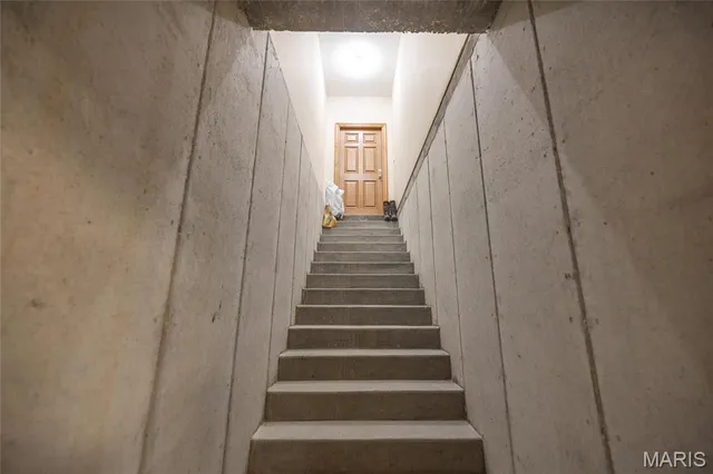 $949,500 | 272 Northeast 1350th Avenue, Greenfield, IL 62044