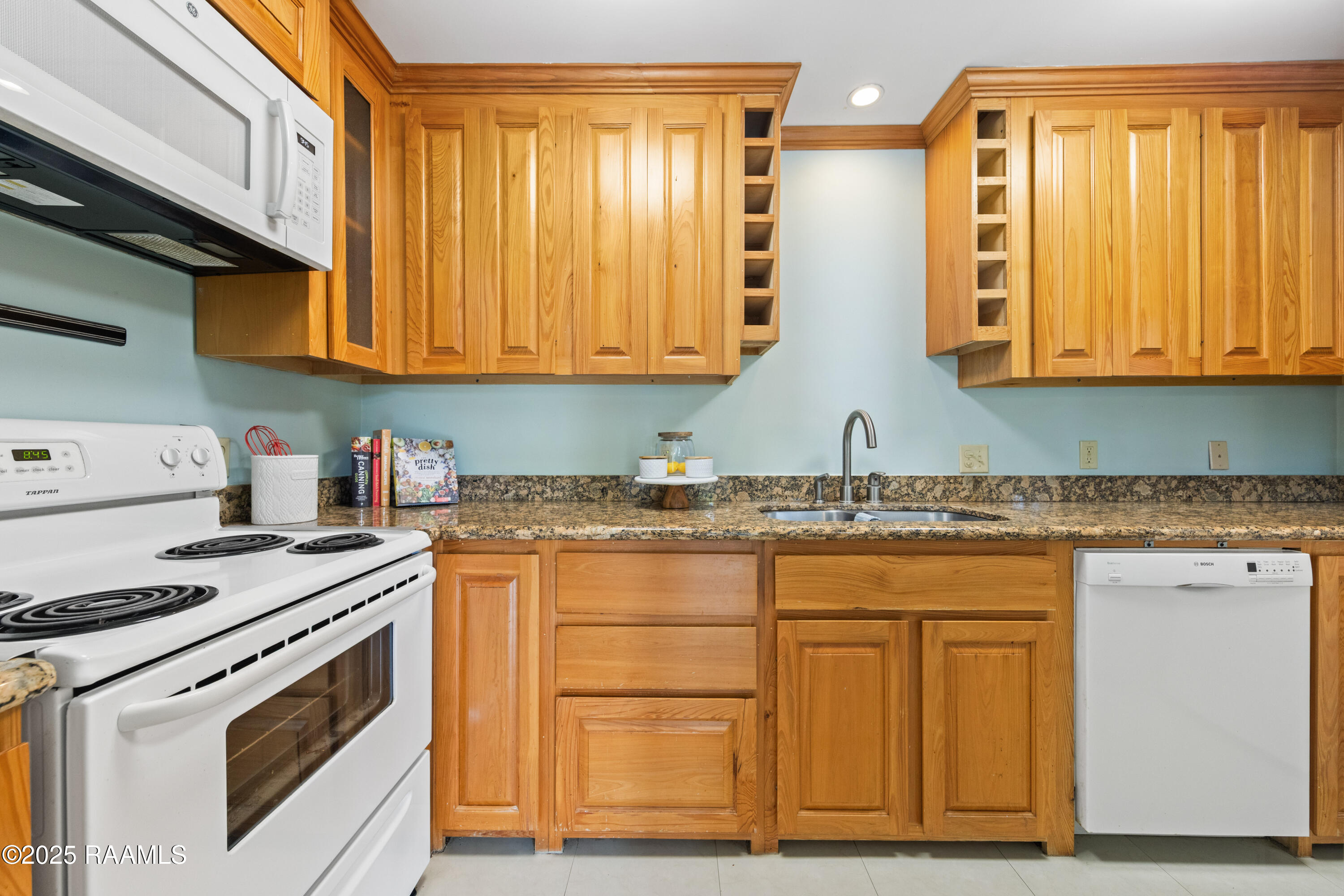 1008 South College Road, Unit 205 Lafayette, LA 70503 - Photo 12 of 24 1008SCollege205-25