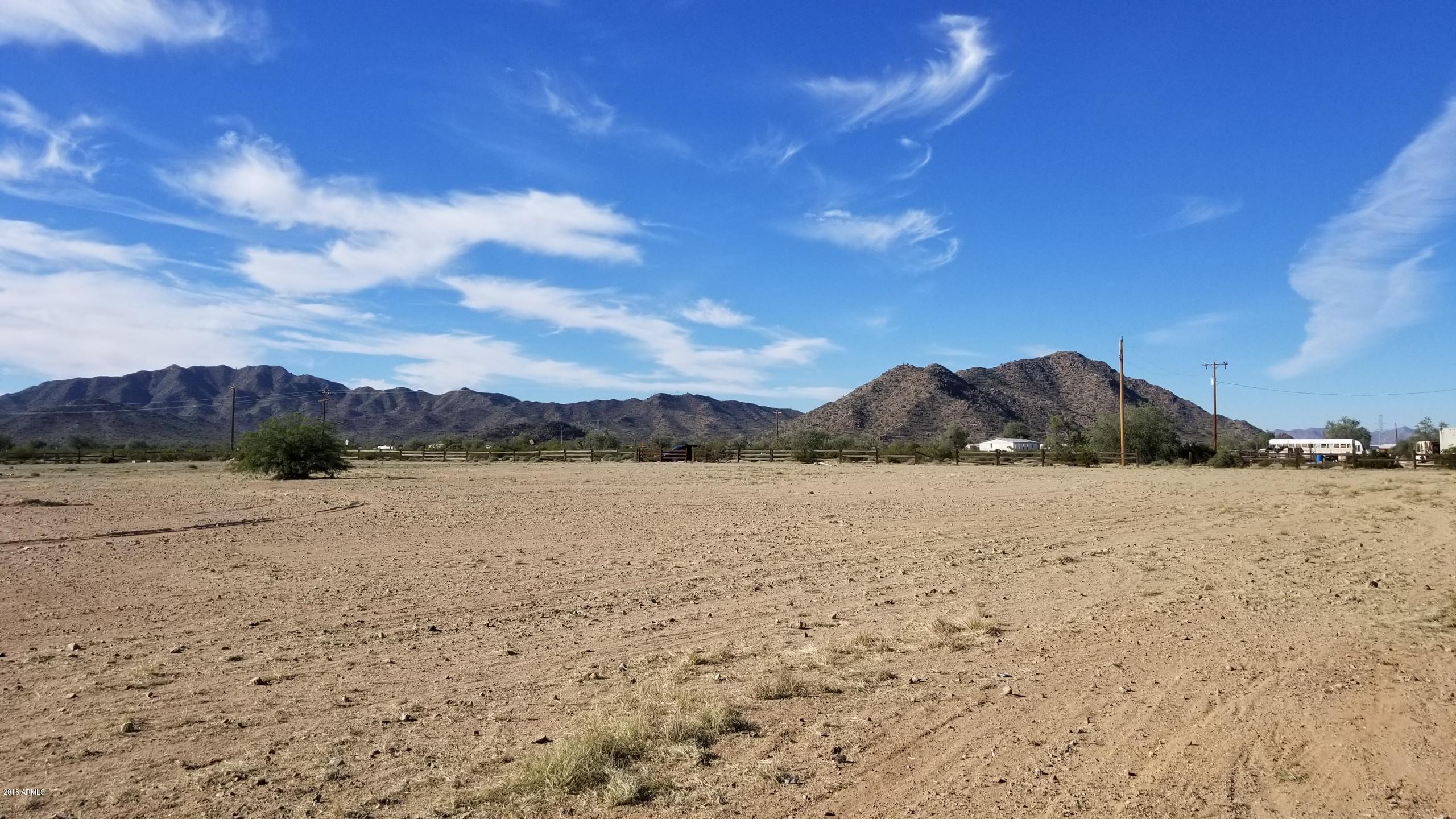 4549 North Hidden Valley Road Maricopa, AZ 85139 - Photo 3 of 42 3