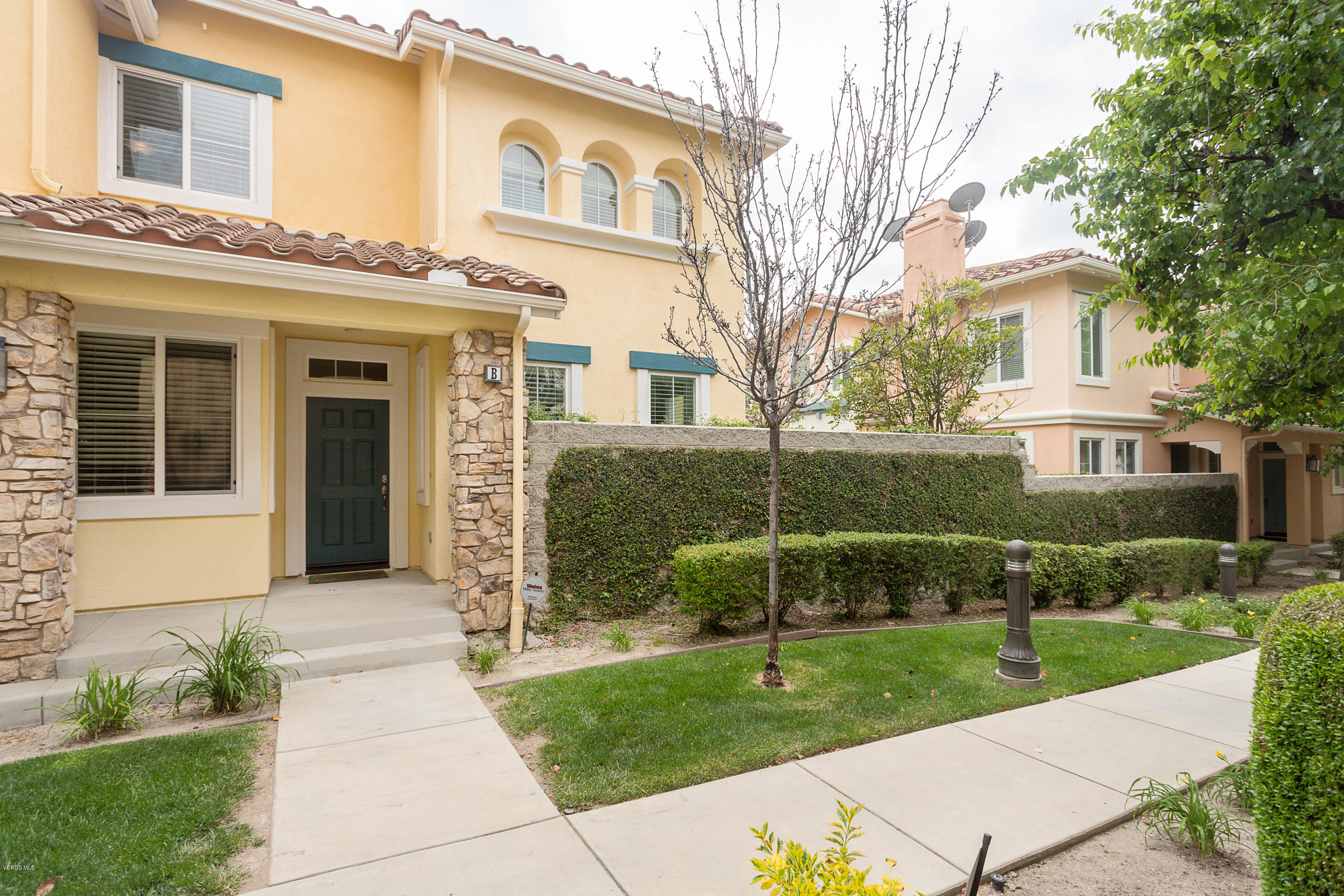 4190 Orontes Way, Unit B Simi Valley, CA 93063 - Photo 1 of 51 Orontes4