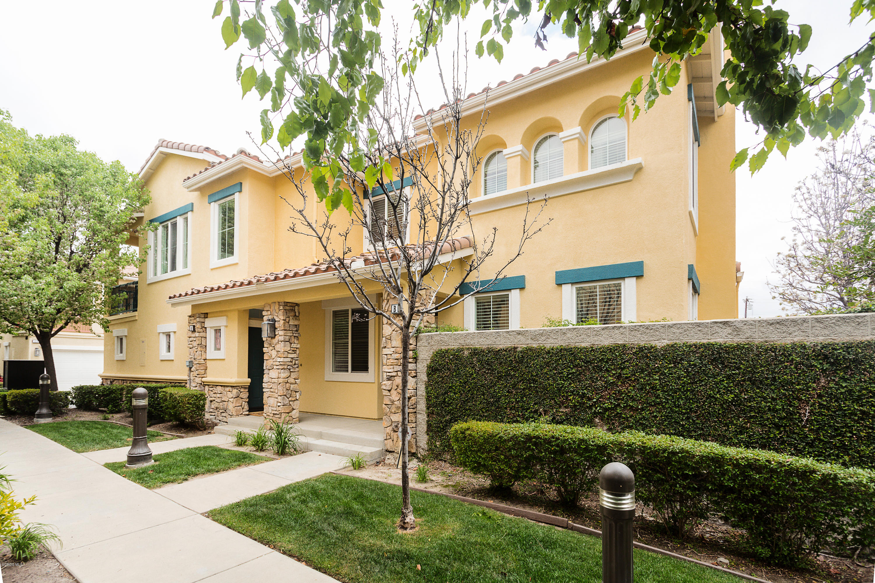 4190 Orontes Way, Unit B Simi Valley, CA 93063 - Photo 2 of 51 Orontes1