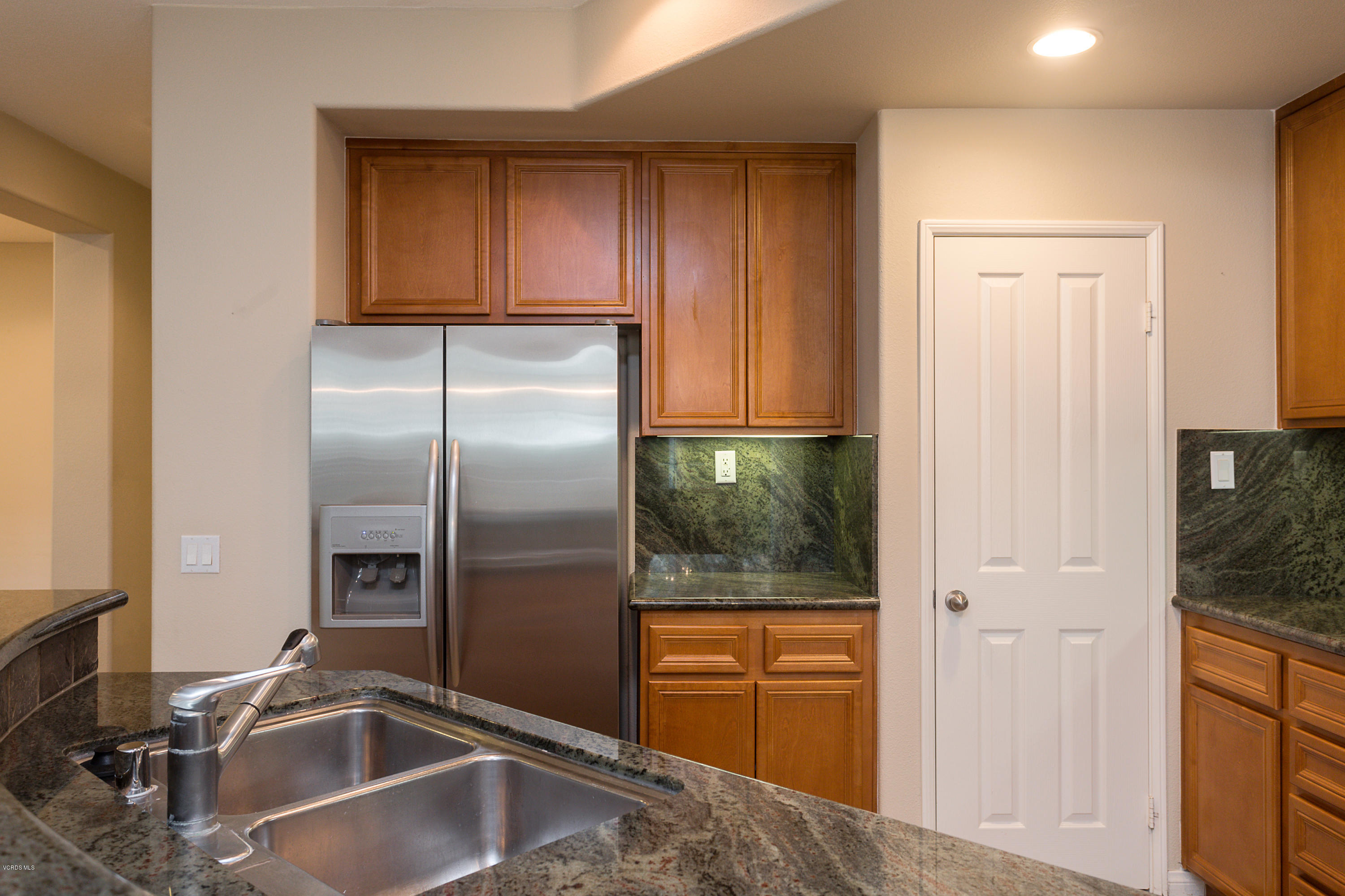 4190 Orontes Way, Unit B Simi Valley, CA 93063 - Photo 16 of 51 Orontes14