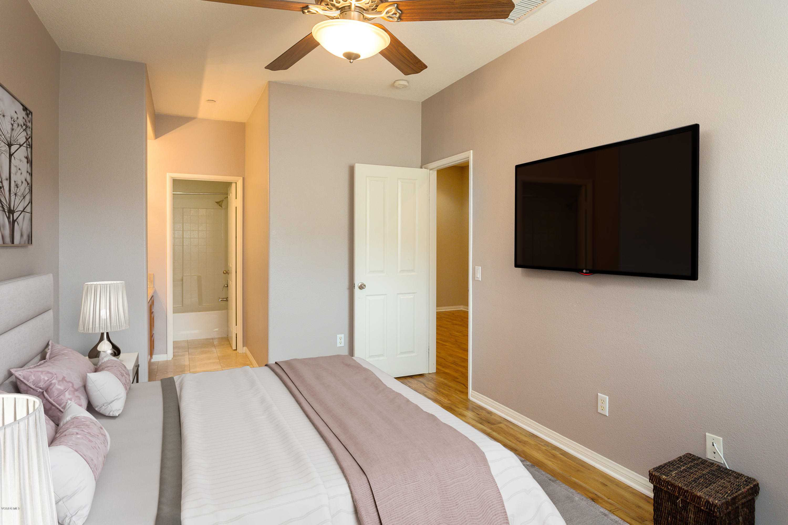4190 Orontes Way, Unit B Simi Valley, CA 93063 - Photo 35 of 51 VSOrontes25