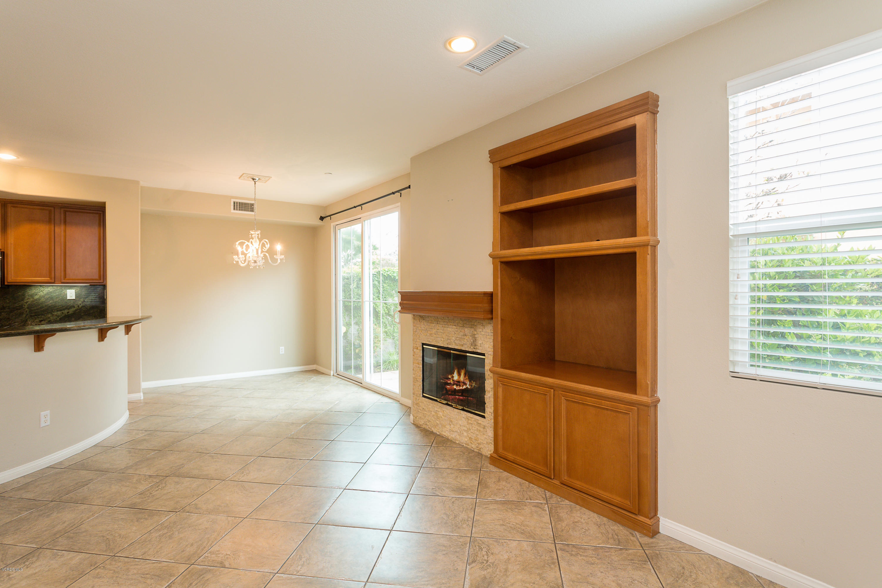 4190 Orontes Way, Unit B Simi Valley, CA 93063 - Photo 10 of 51 Orontes7