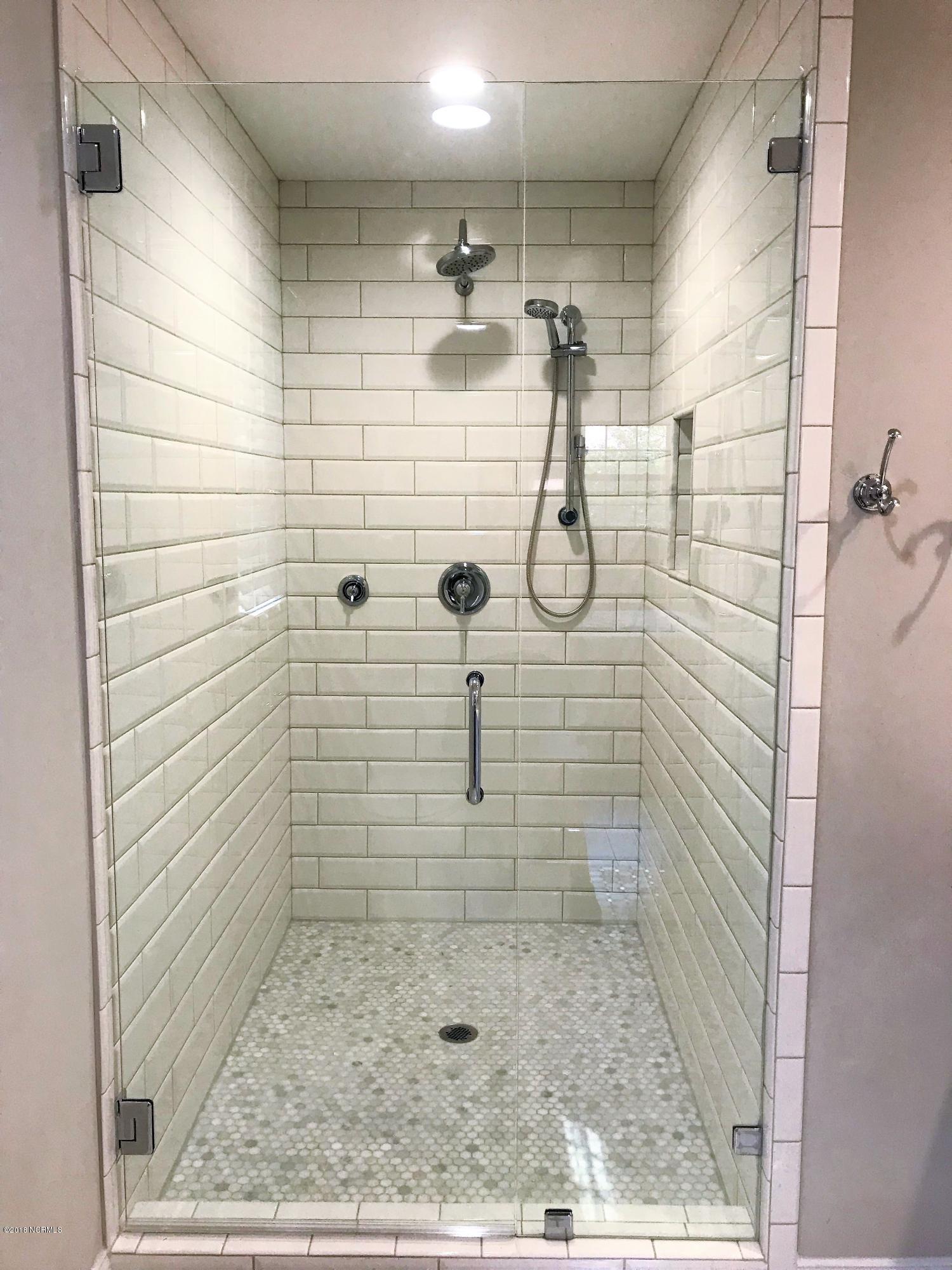 217 West Blackbeard Road Wilmington, NC 28409 - Photo 14 of 25 Master Bath