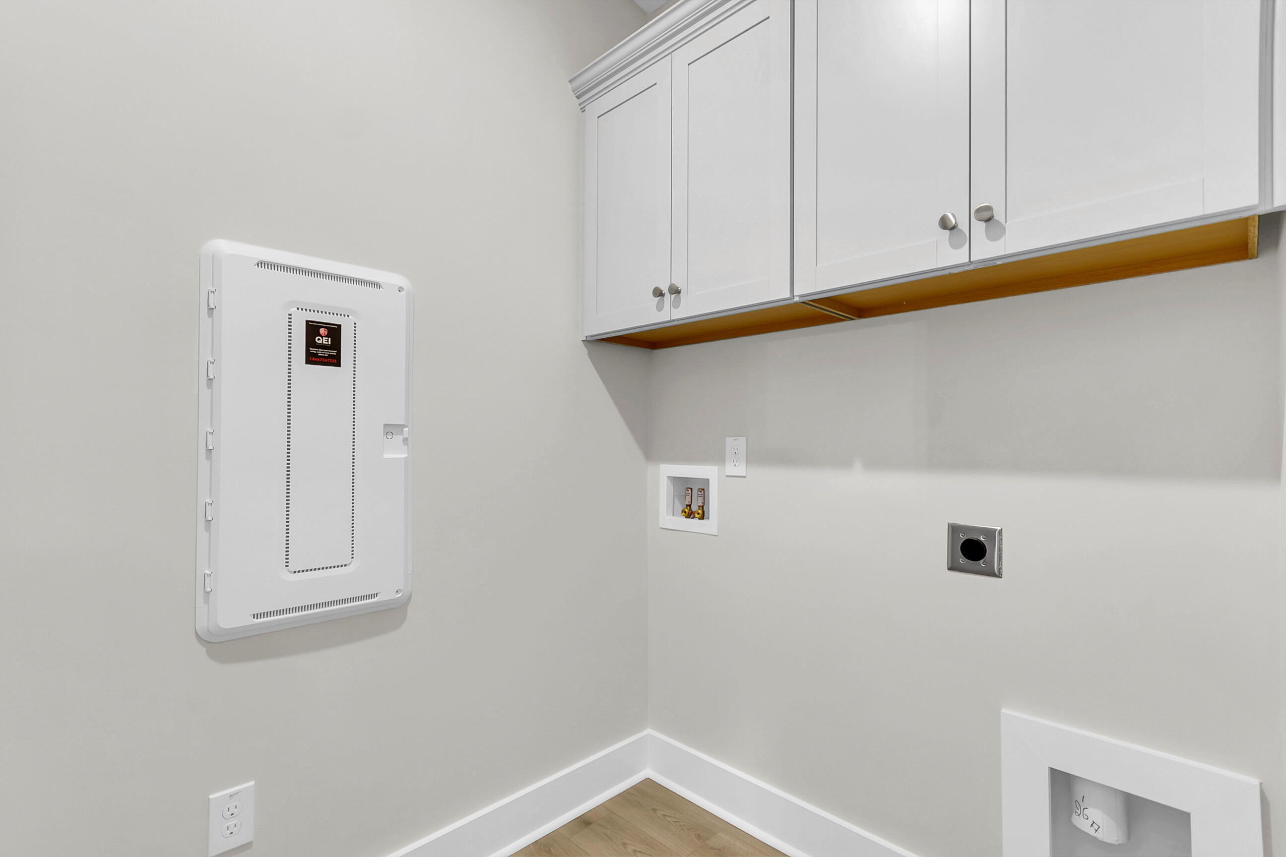 462 Rowley Lane Summerville, SC 29486 - Photo 28 of 92 Laundry Room