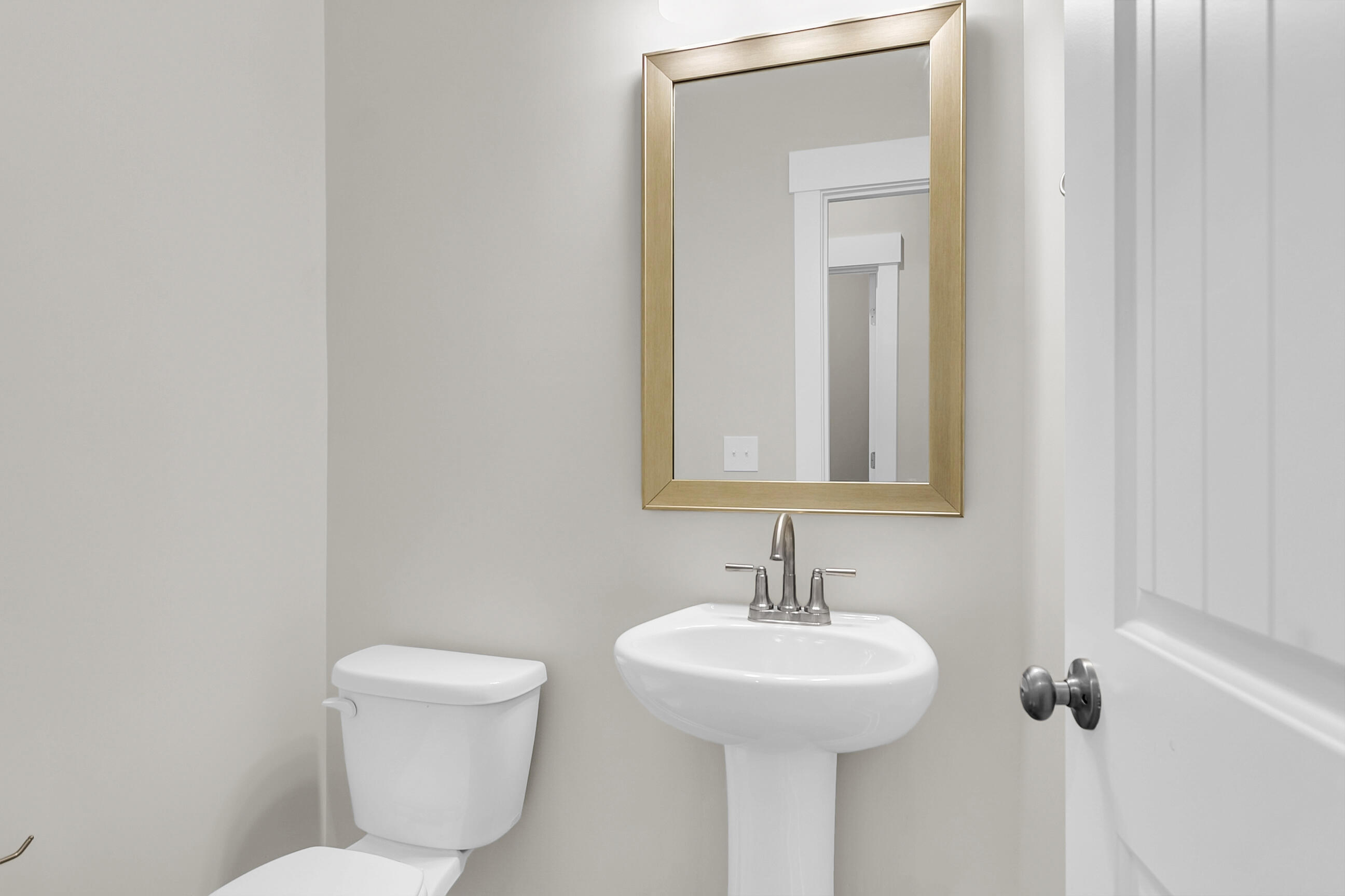 462 Rowley Lane Summerville, SC 29486 - Photo 29 of 92 Powder Room