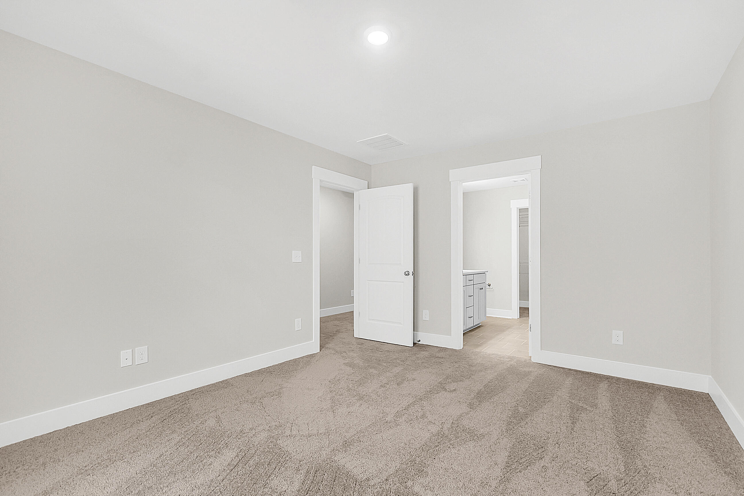 462 Rowley Lane Summerville, SC 29486 - Photo 31 of 92 Second Primary Suite Up