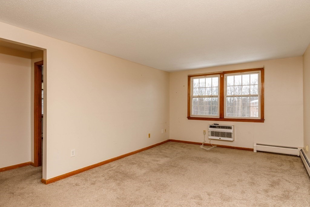 90 Ridgewood Lane, Unit 18 Gardner, MA 01440 - Photo 3 of 6