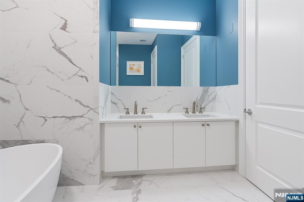 3 Somerset Lane, Unit 415 Edgewater, NJ 07020 - Photo 27 of 48