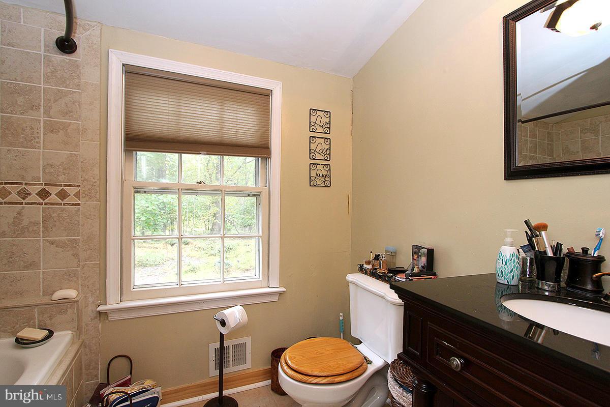 13117 Brandon Way Road Darnestown, MD 20878 - Photo 16 of 30 Master Bath