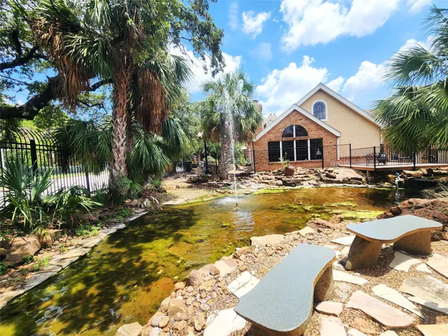 a view of a outdoor space with lots of trees