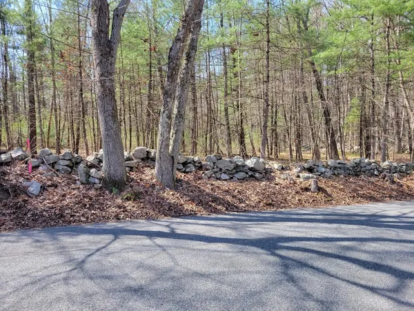 $90,000 | Lot 4 Daniels Road, Dudley, MA 01571
