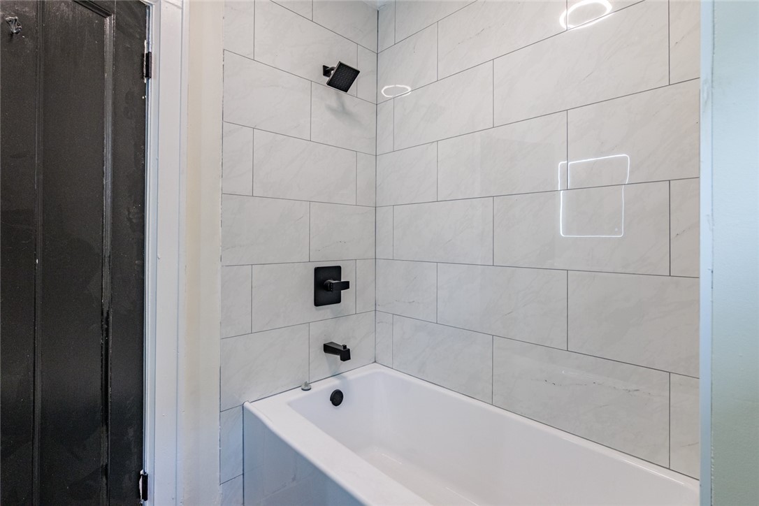 92 MacBeth Street Rochester, NY 14609 - Photo 40 of 48