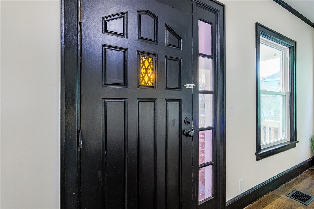 92 MacBeth Street Rochester, NY 14609 - Photo 5 of 48