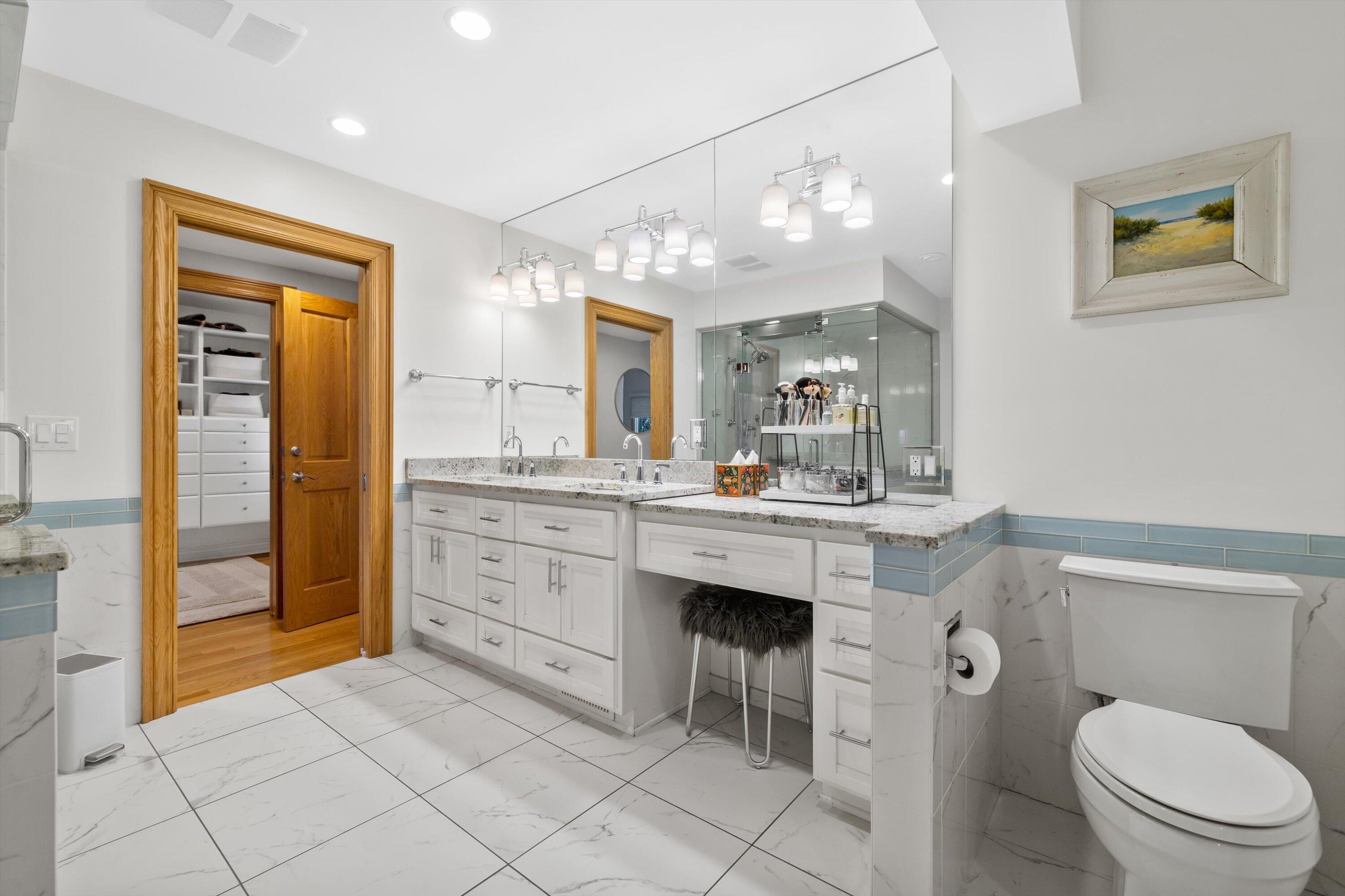 8400 122nd Street Pleasant Prairie, WI 53158 - Photo 22 of 78 Great lighting