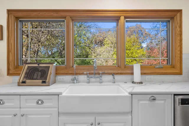 $854,000 | 8400 122nd Street, Pleasant Prairie, WI 53158