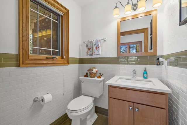 $854,000 | 8400 122nd Street, Pleasant Prairie, WI 53158