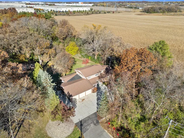 $854,000 | 8400 122nd Street, Pleasant Prairie, WI 53158