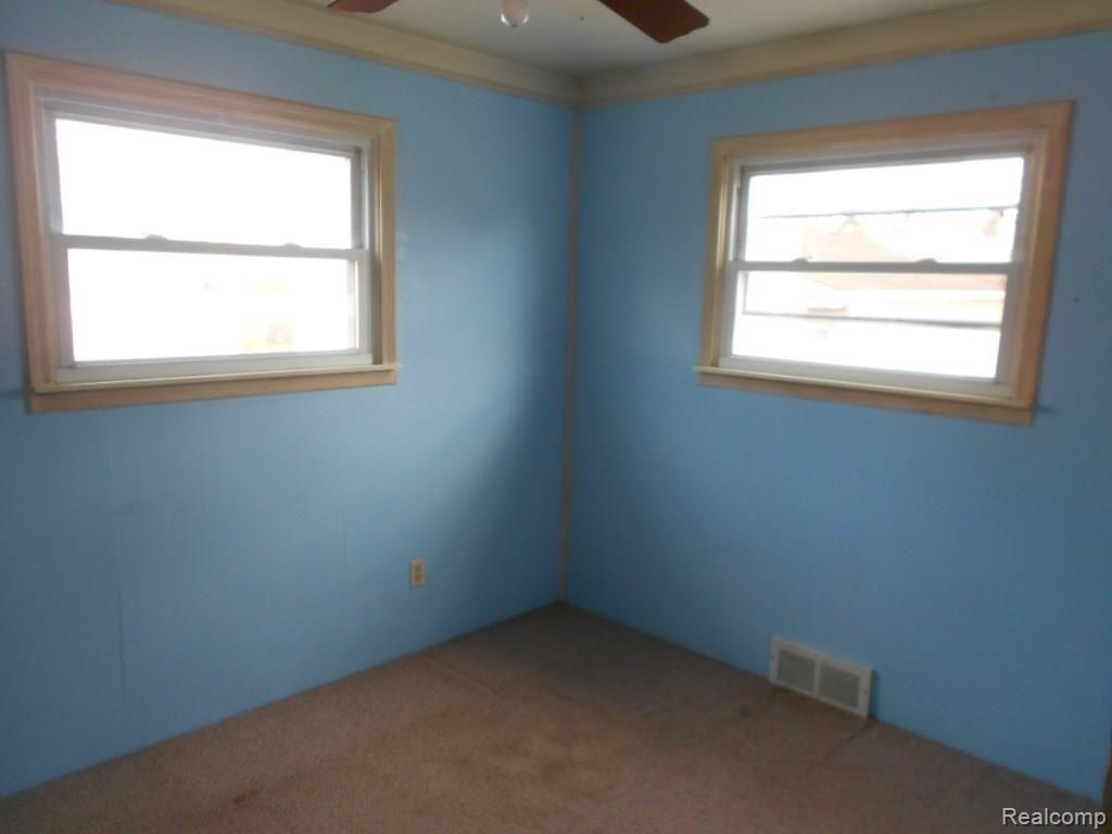 28460 Bridge Street Garden City, MI 48135 - Photo 10 of 20 Bedroom 1.jpg