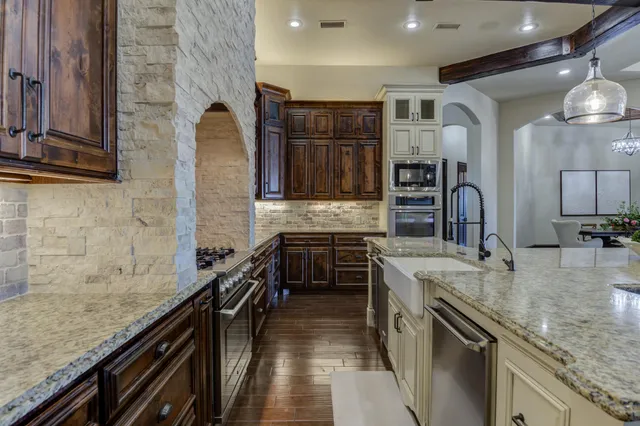 $2,950,000 | 8009 Farm To Market Road 2641, Shallowater, TX 79363