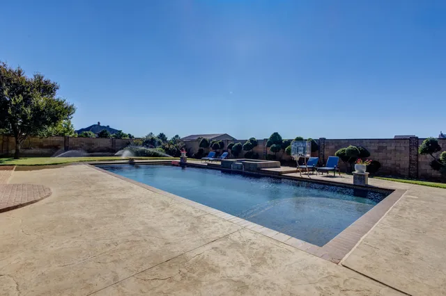 $2,950,000 | 8009 Farm To Market Road 2641, Shallowater, TX 79363