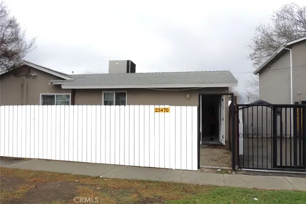 $1,995 | 23470 Victory Boulevard, Woodland Hills, CA 91367