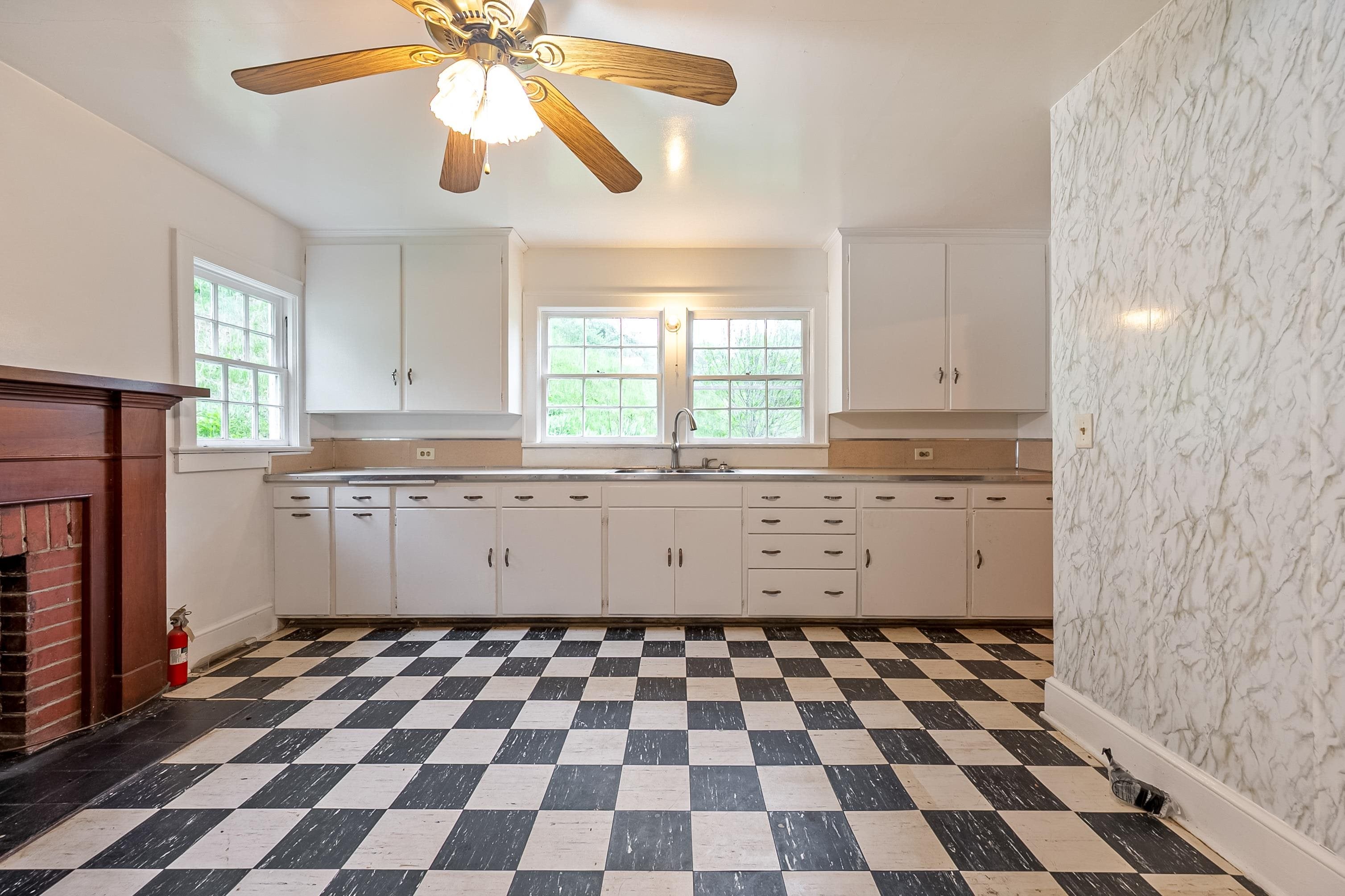 2734 Vicker Switch Road Christiansburg, VA 24073 - Photo 16 of 74 Gallery Image 16