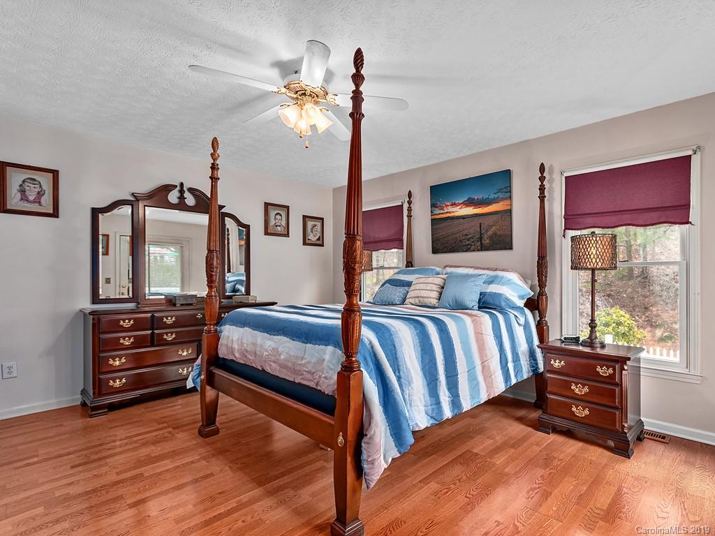 660 Edwards Cove Road Waynesville, NC 28786 - Photo 8 of 24