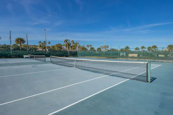 a view of a tennis court