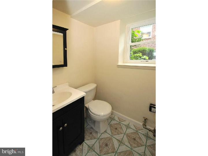 596 Wanamaker Road Jenkintown, PA 19046 - Photo 16 of 23 Bathroom