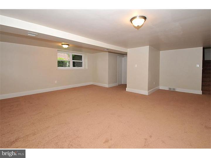 596 Wanamaker Road Jenkintown, PA 19046 - Photo 17 of 23 Family Room