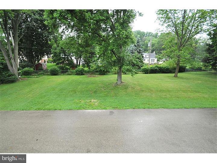 596 Wanamaker Road Jenkintown, PA 19046 - Photo 23 of 23 Back Yard