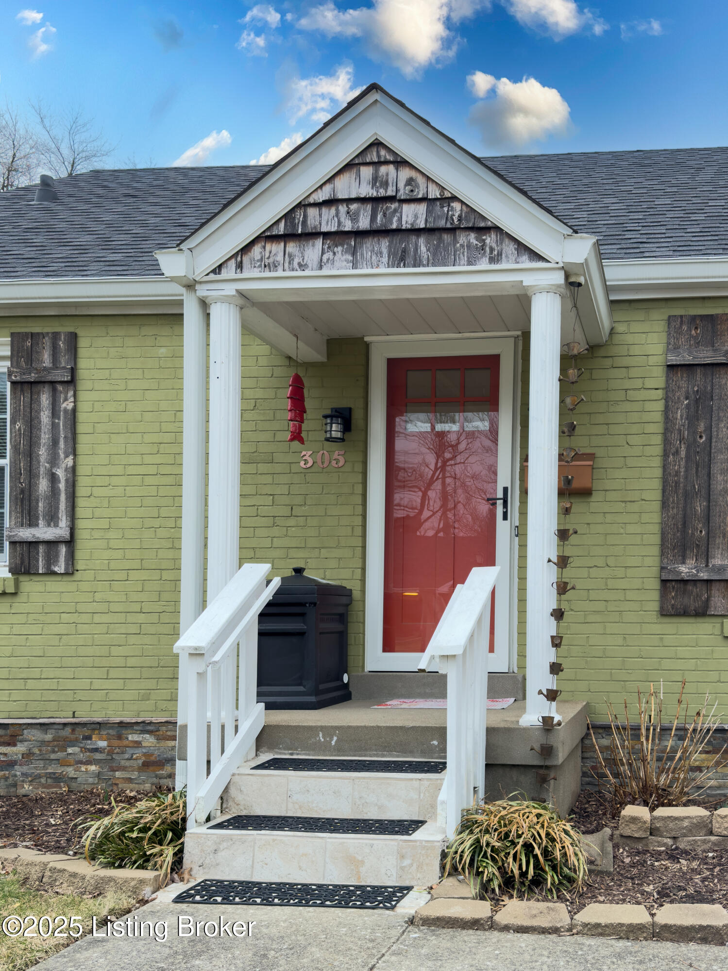 305 Merriman Road Louisville, KY 40207 - Photo 3 of 48 305 Merriman Rd-4
