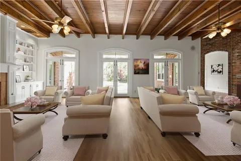 $1,175,000 | 285 Citrus Road, River Ridge, LA 70123
