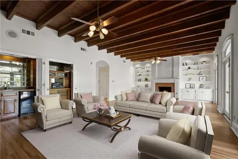 $1,175,000 | 285 Citrus Road, River Ridge, LA 70123