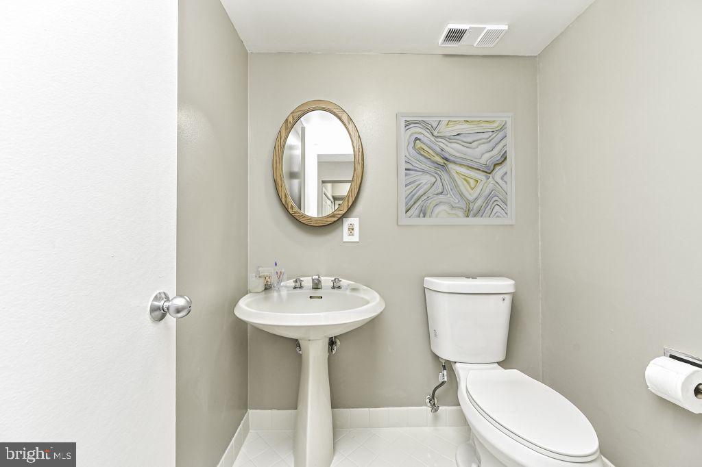5501 Seminary Road, Unit 104S Falls Church, VA 22041 - Photo 17 of 42