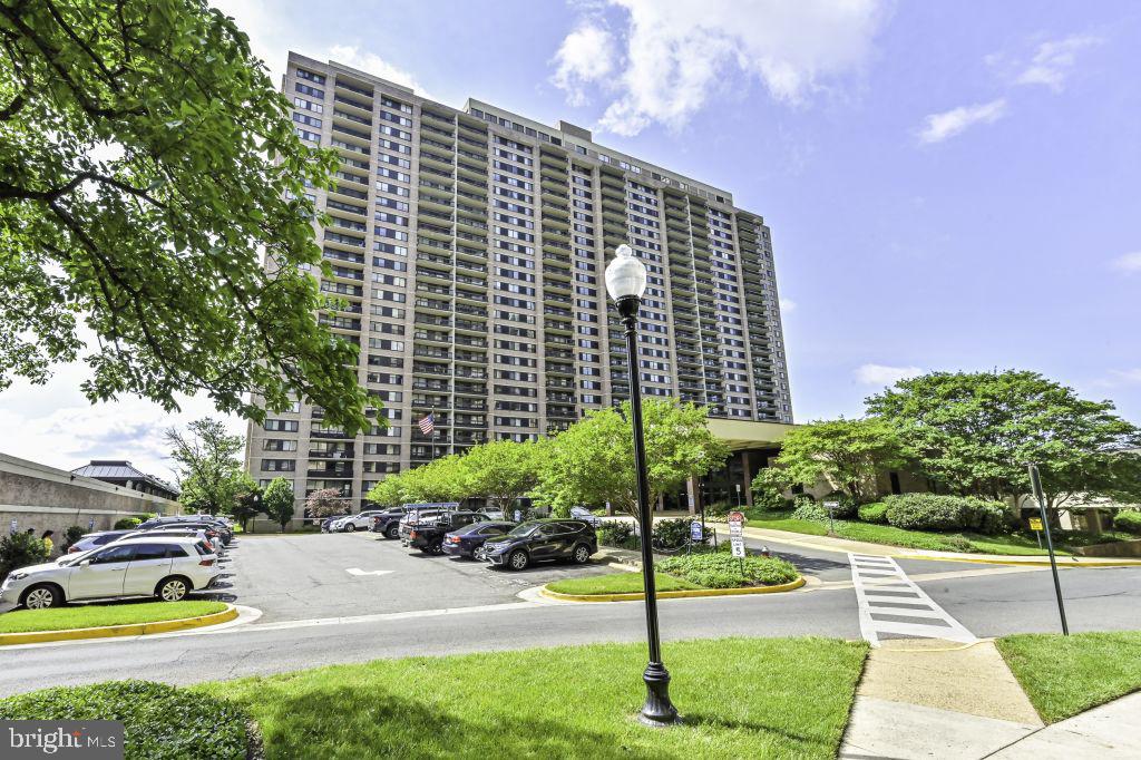 5501 Seminary Road, Unit 104S Falls Church, VA 22041 - Photo 2 of 42