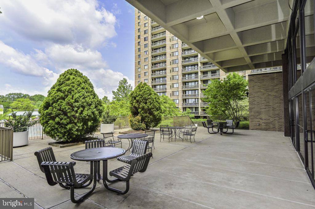 5501 Seminary Road, Unit 104S Falls Church, VA 22041 - Photo 5 of 42