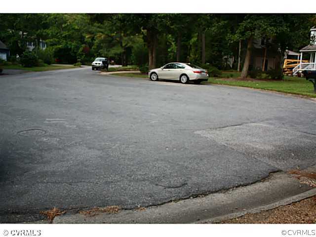 13900 Walnut Creek Road Midlothian, VA 23112 - Photo 23 of 24 Exterior Front - cul de sac in front of home