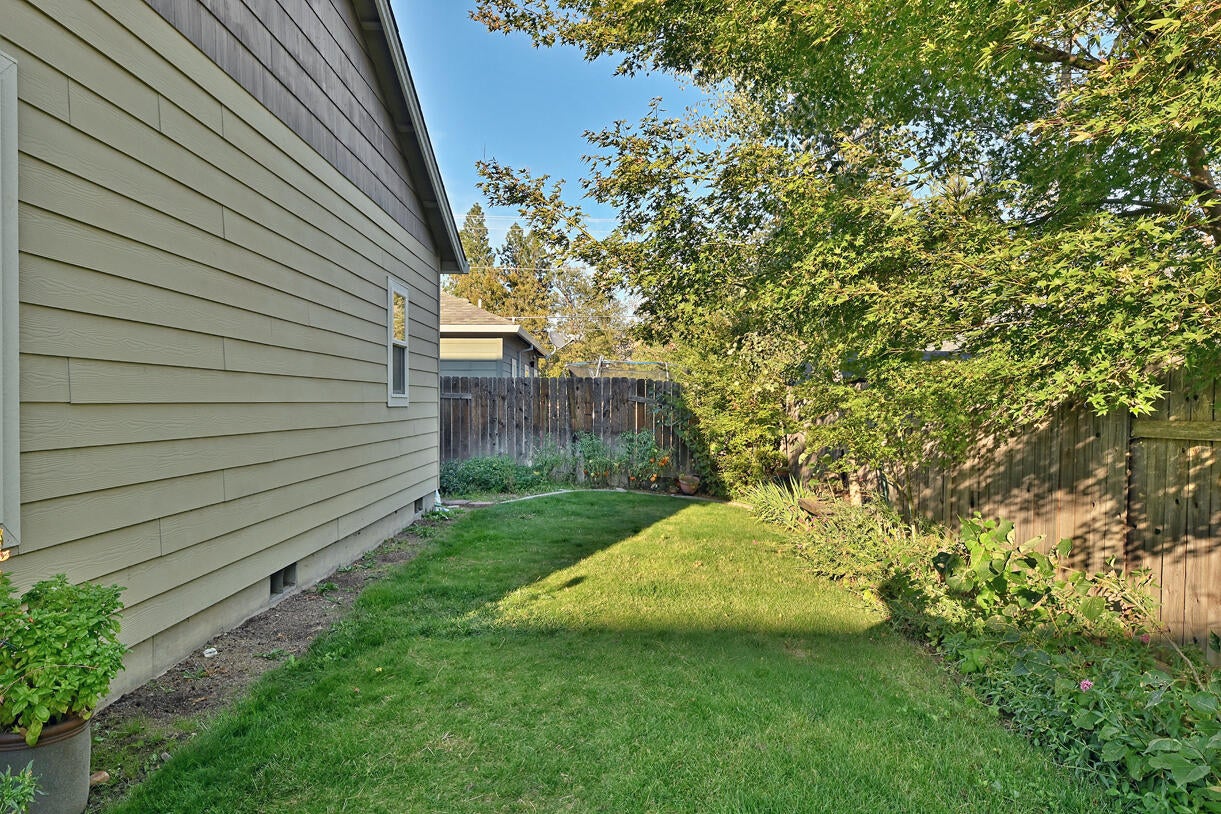 3625 Hilsinger Road Phoenix, OR 97535 - Photo 24 of 26 DSC_0606