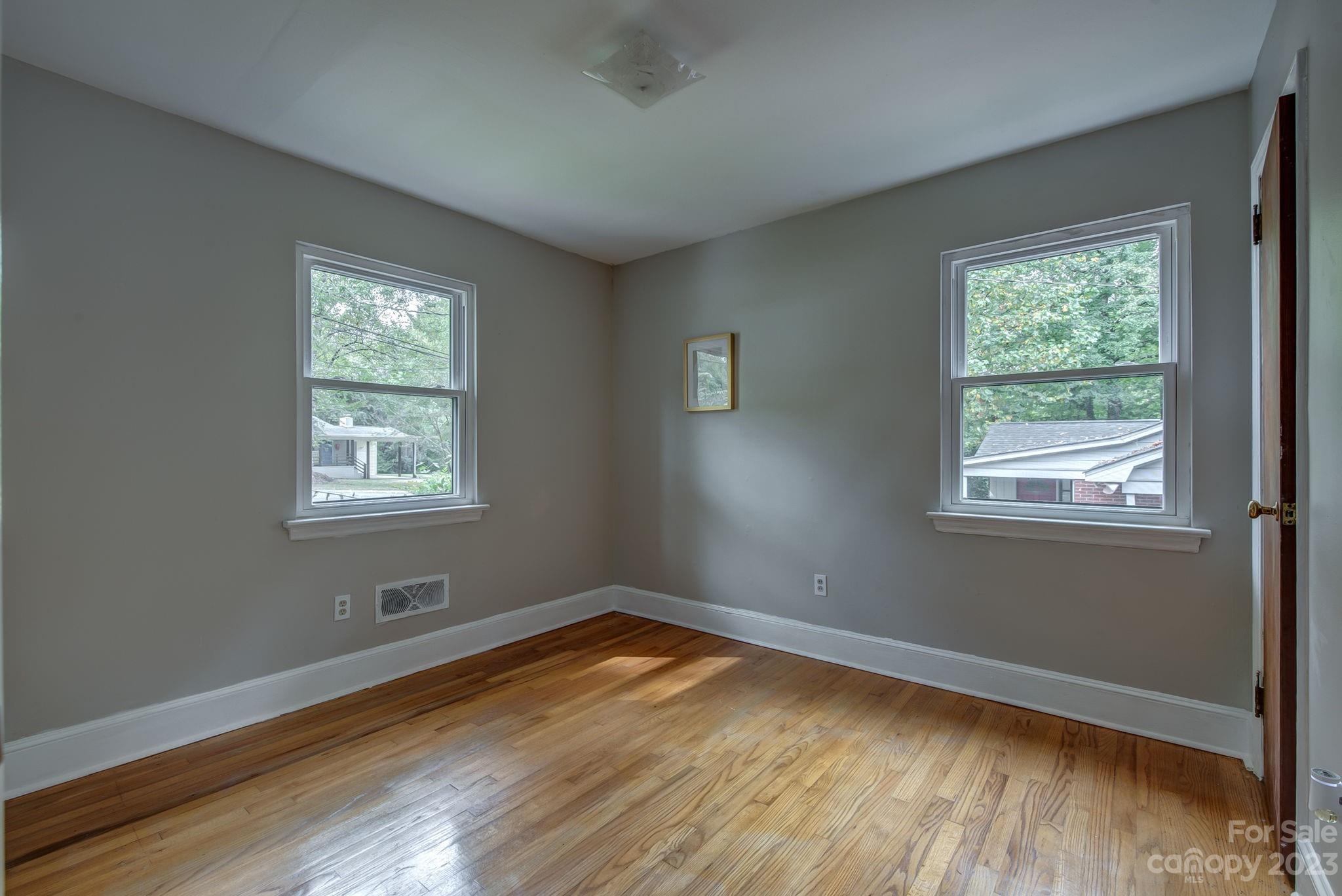 5039 Erickson Road Charlotte, NC 28205 - Photo 17 of 23 Gallery Image 17