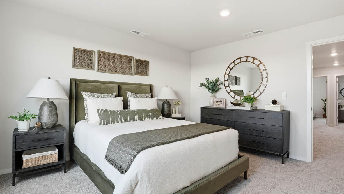 21311 Southeast Wilderness Way Bend, OR 97702 - Photo 21 of 24 020 primary bedroom