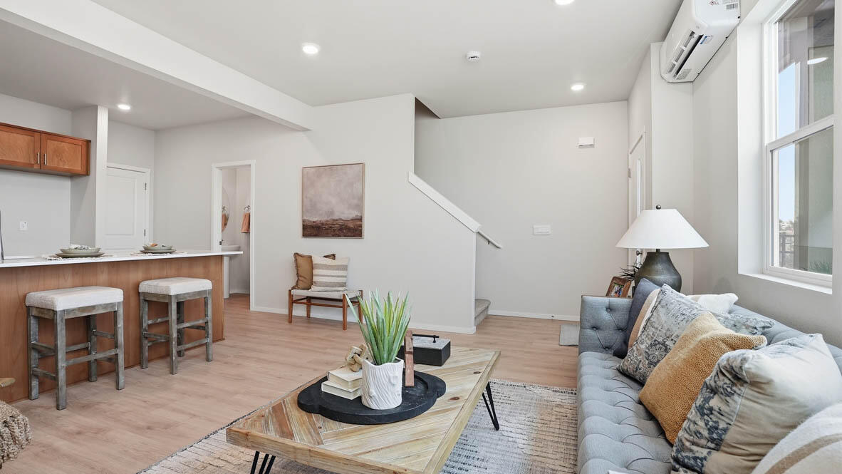 21311 Southeast Wilderness Way Bend, OR 97702 - Photo 5 of 24 005 great room