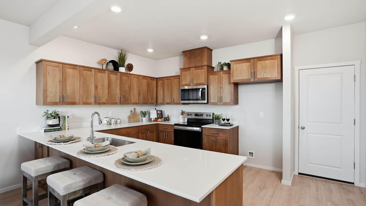 21311 Southeast Wilderness Way Bend, OR 97702 - Photo 8 of 24 008 kitchen