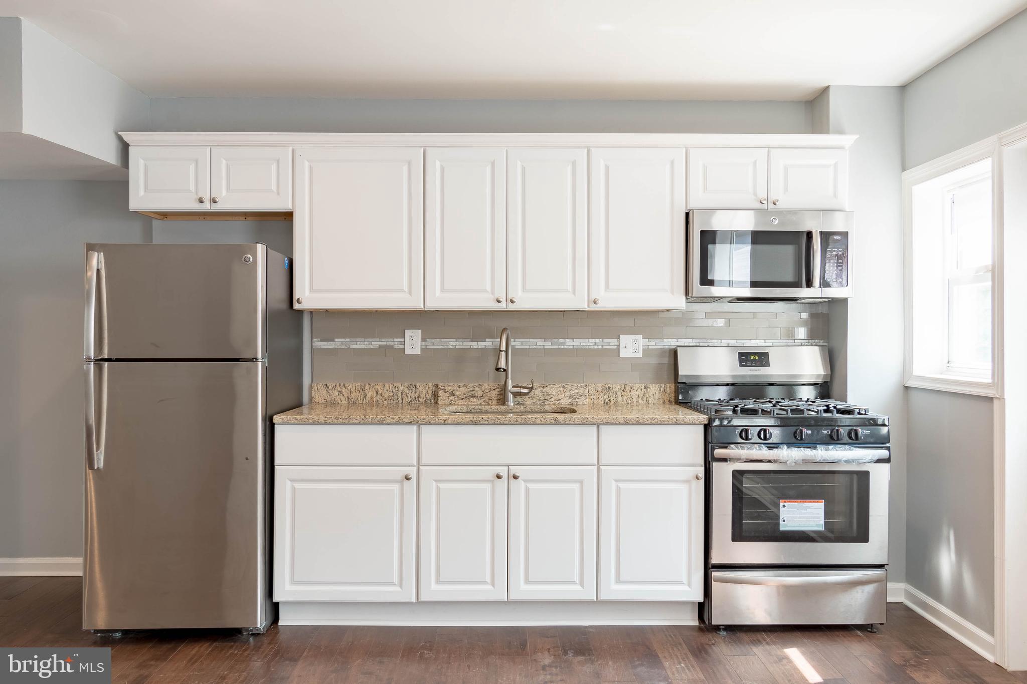 4505 Manorview Road Baltimore, MD 21229 - Photo 10 of 43 New Stainless Steel appliances