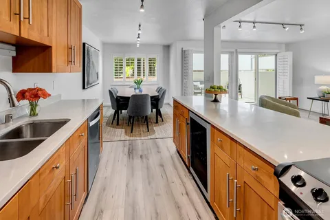 $598,000 | 2501 Canterbury Lane East, Unit 116, Seattle, WA 98112