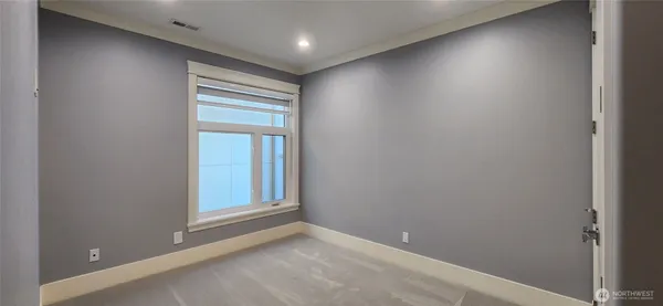 $2,550 | 1133 North 33rd Place, Renton, WA 98056
