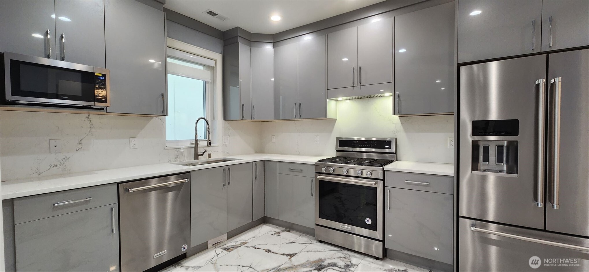 1133 North 33rd Place Renton, WA 98056 - Photo 10 of 19